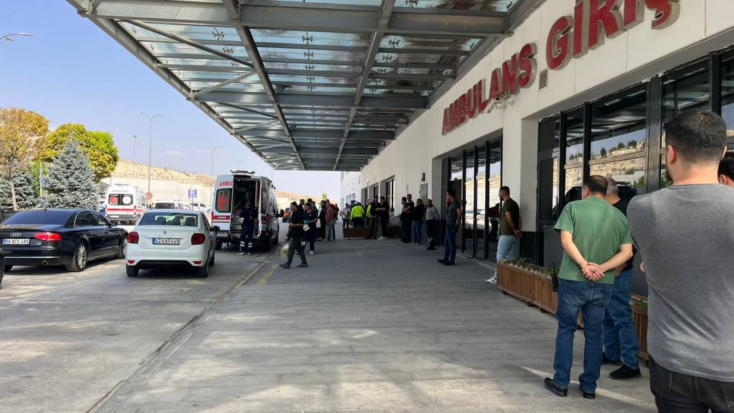 Konya’da bıçaklı saldırıda ağır yaralanan polisimizle ilgili yeni gelişme 15